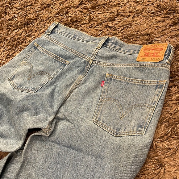 Levi’s 505™ REGULAR FIT MEN'S JEANS Size 36-34 - Picture 4 of 9